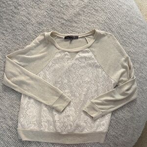 🤍 Ash & Violet Lace-Front Pullover — Women’s Medium